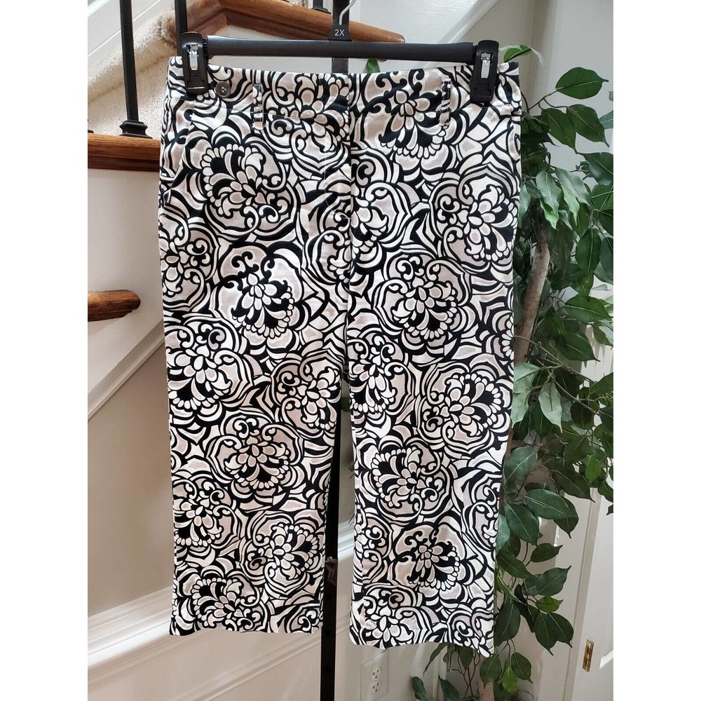 Madison Studio Women's White Floral Cotton Mid Rise Straight Legs Capri Pant 8